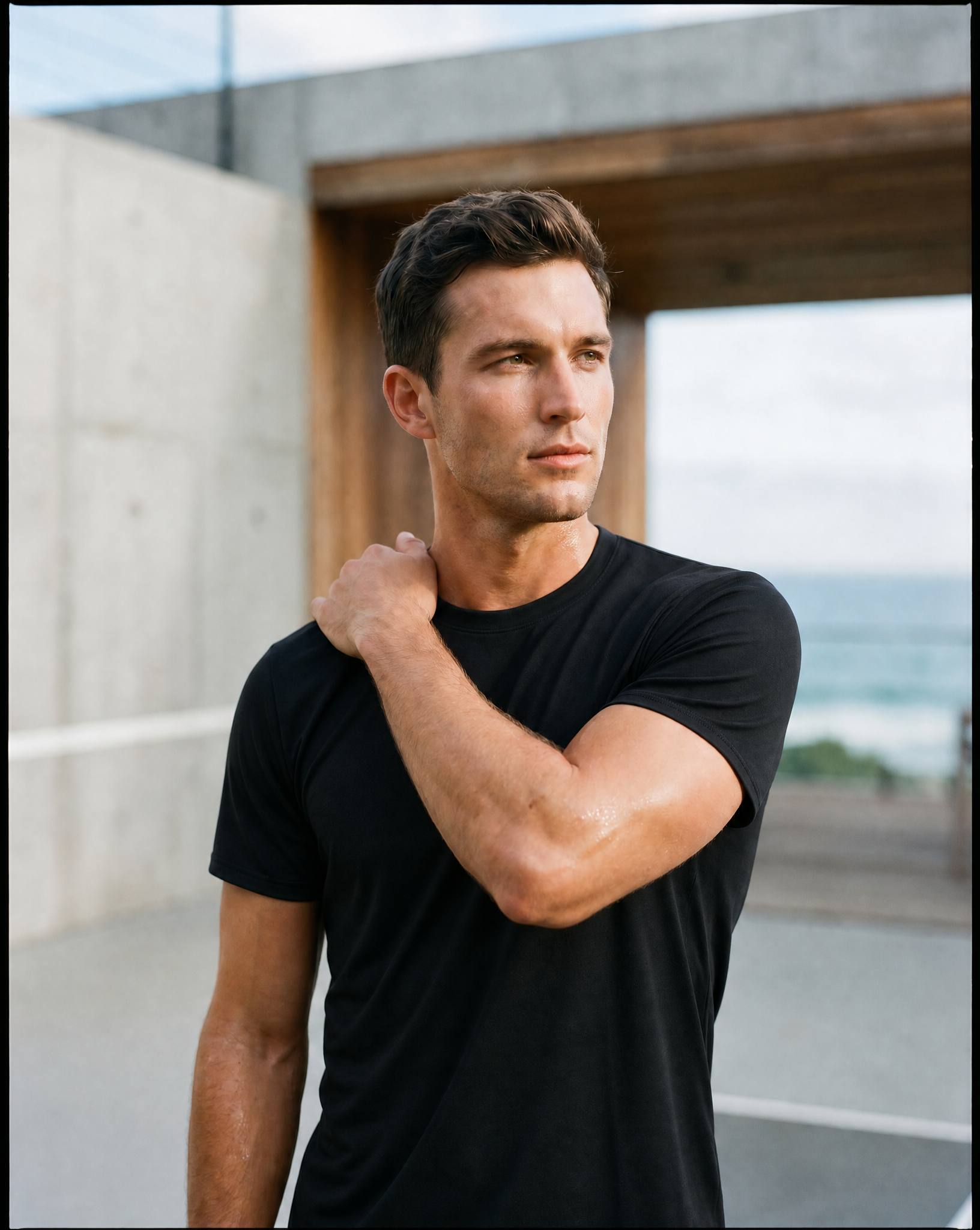 Men's Hybrid Tee